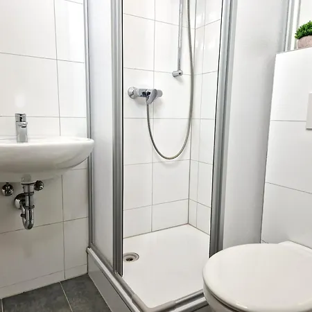 Meribu G31 Wohnung Fuer Monteure Und Arbeiter Essen Buitenkant foto