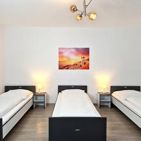 Meribu G31 Wohnung Fuer Monteure Und Arbeiter Essen Buitenkant foto