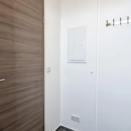 Meribu G31 Wohnung Fuer Monteure Und Arbeiter Essen Buitenkant foto